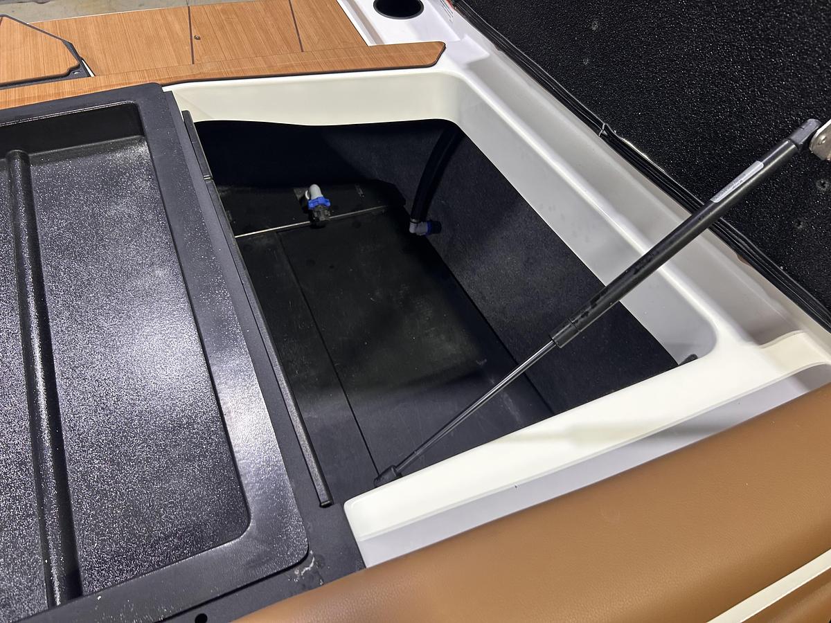 2025 Axis Wake Research A225