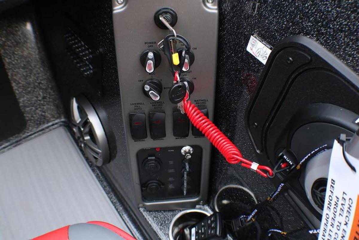 2024 Triton Boats 206 Allure