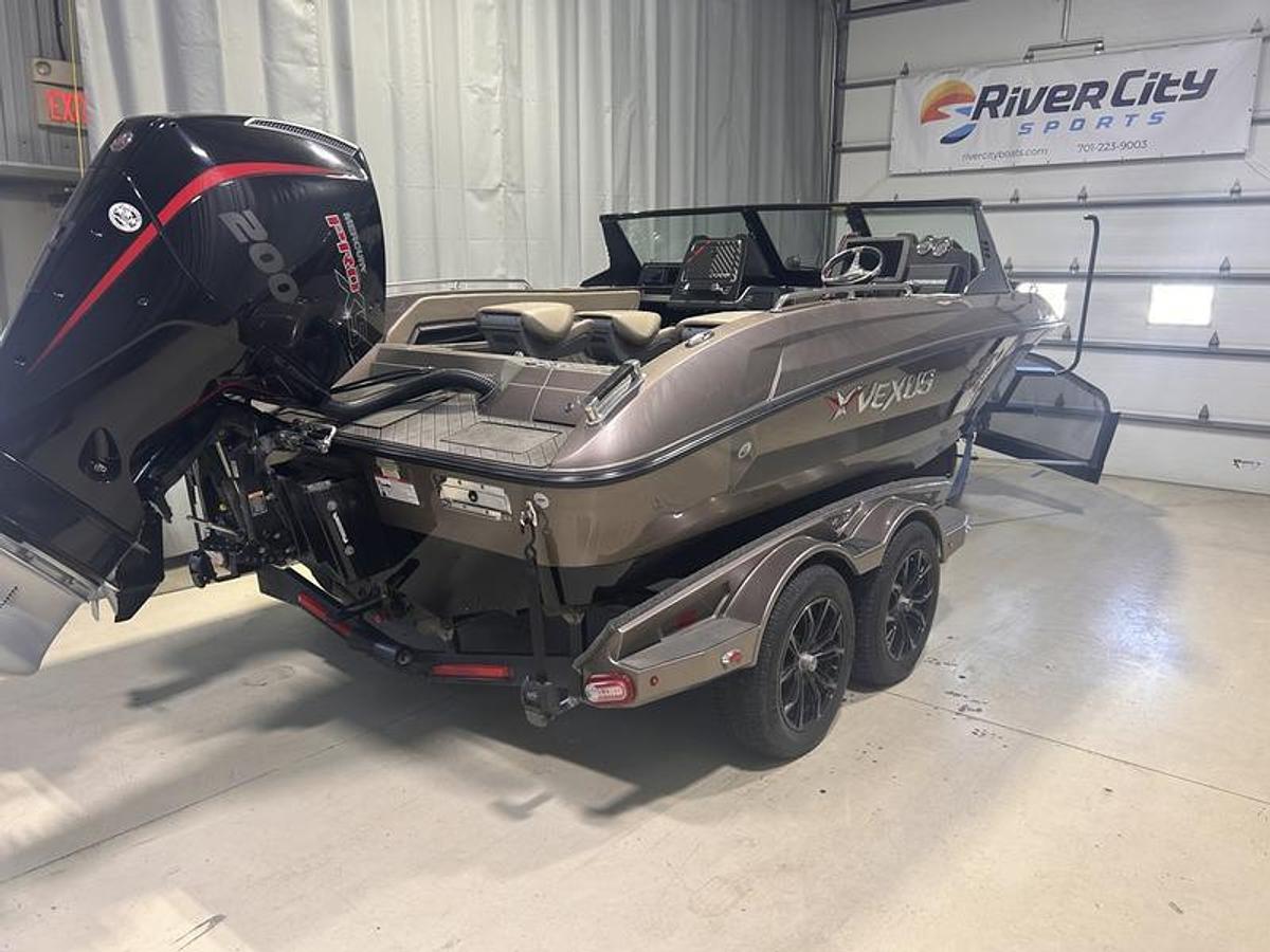 Used 2021 Vexus DVX19