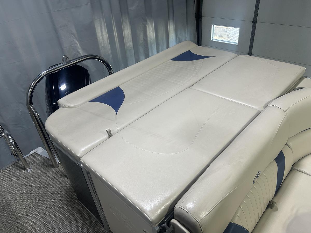 Used 2016 AVALON Windjammer 2585