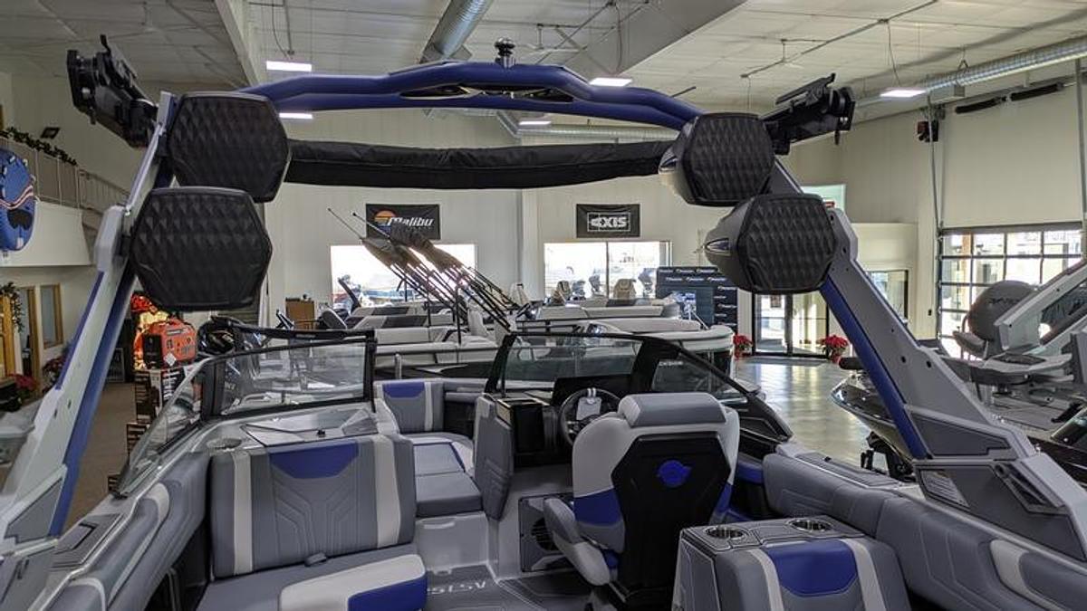 2026 Malibu Boats 25 LSV