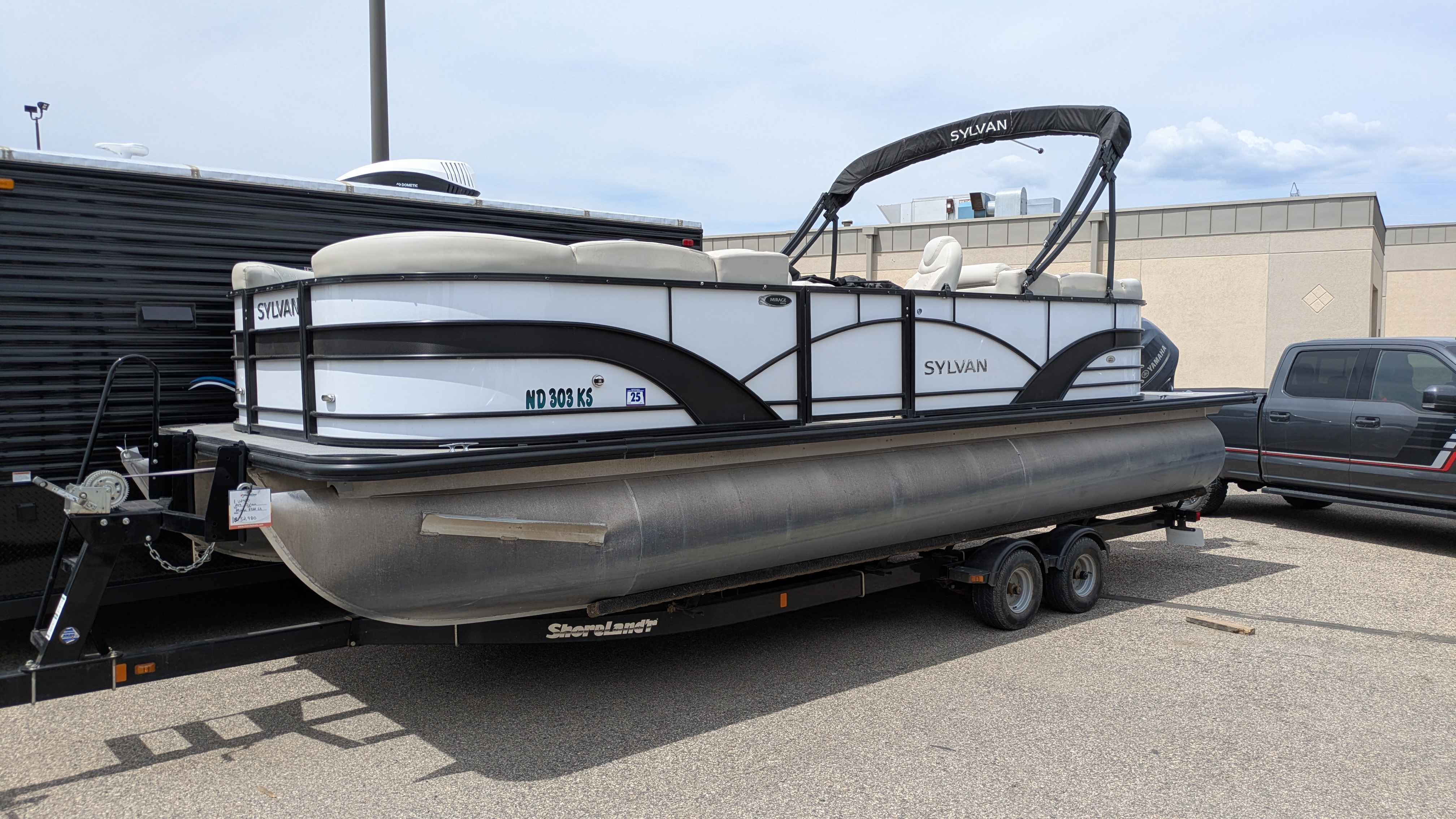 Used 2019 Sylvan Mirage 8522 LZ