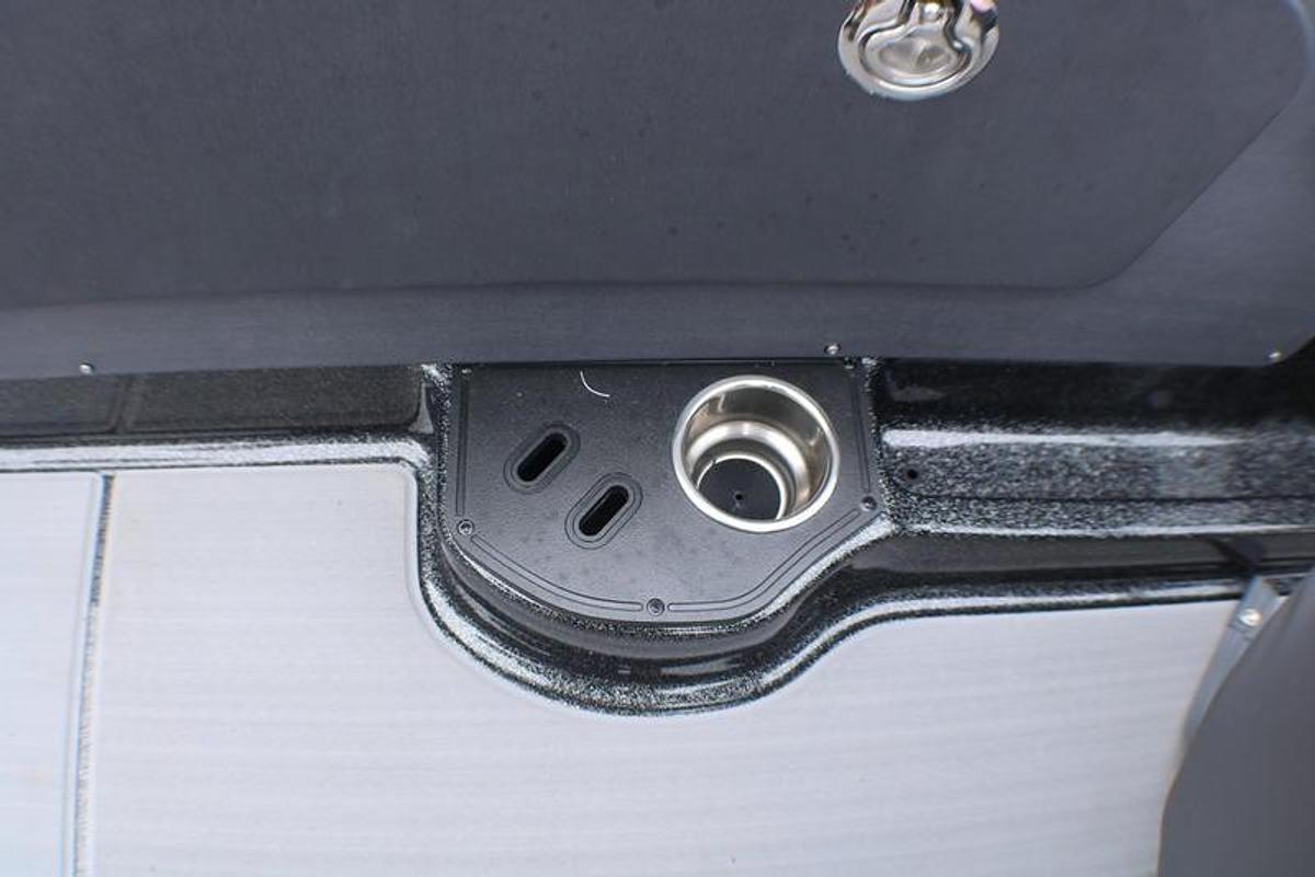 2024 Triton Boats 206 Allure