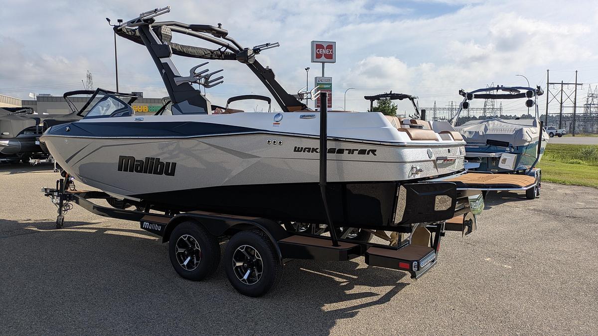 2026 Malibu Boats 23 LSV