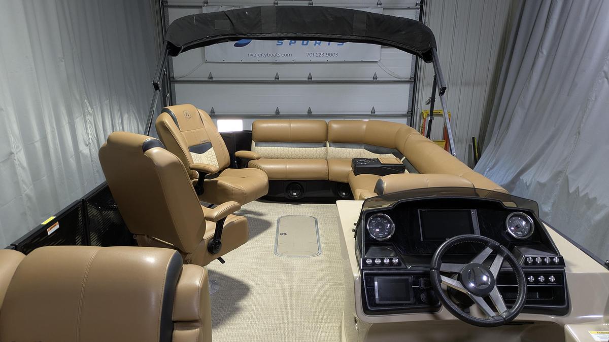 Used 2019 Godfrey Sanpan 2500