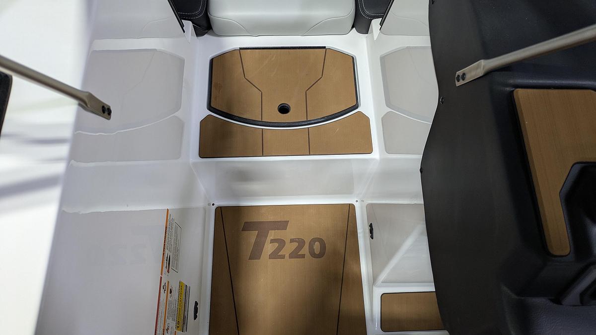 2026 Axis Wake Research T220