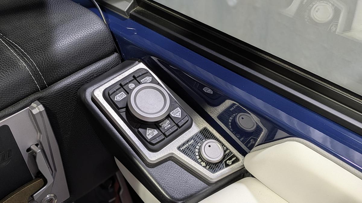 Used 2022 Malibu Boats M240