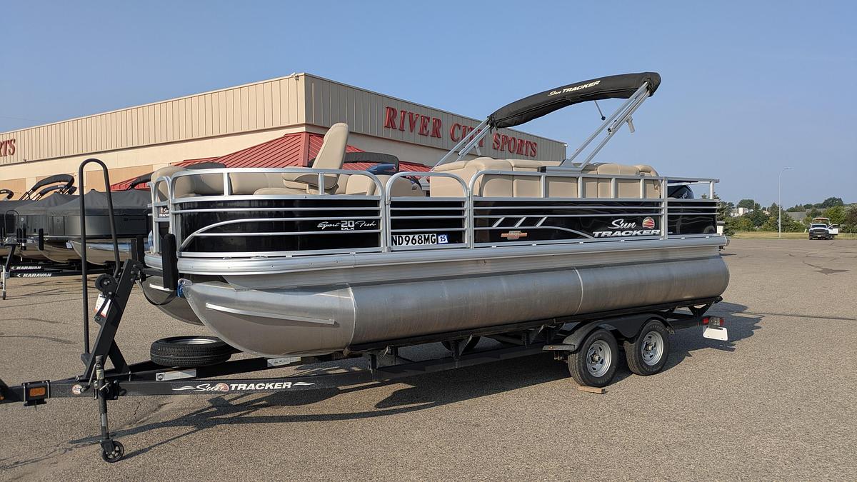 Used 2023 Sun Tracker Sportfish 20 DLX TRAILER INCLUDED