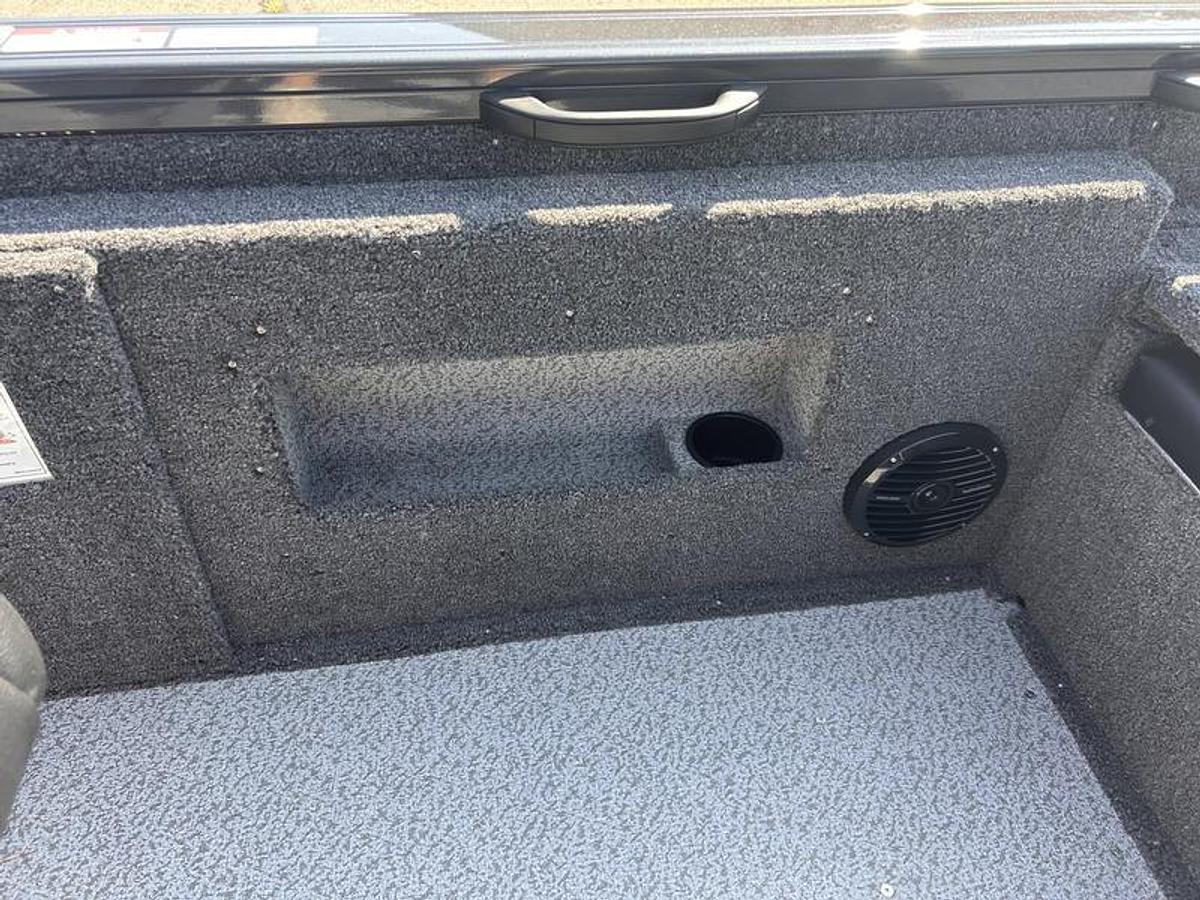 2026 Crestliner 1850 Fish Hawk WT JS