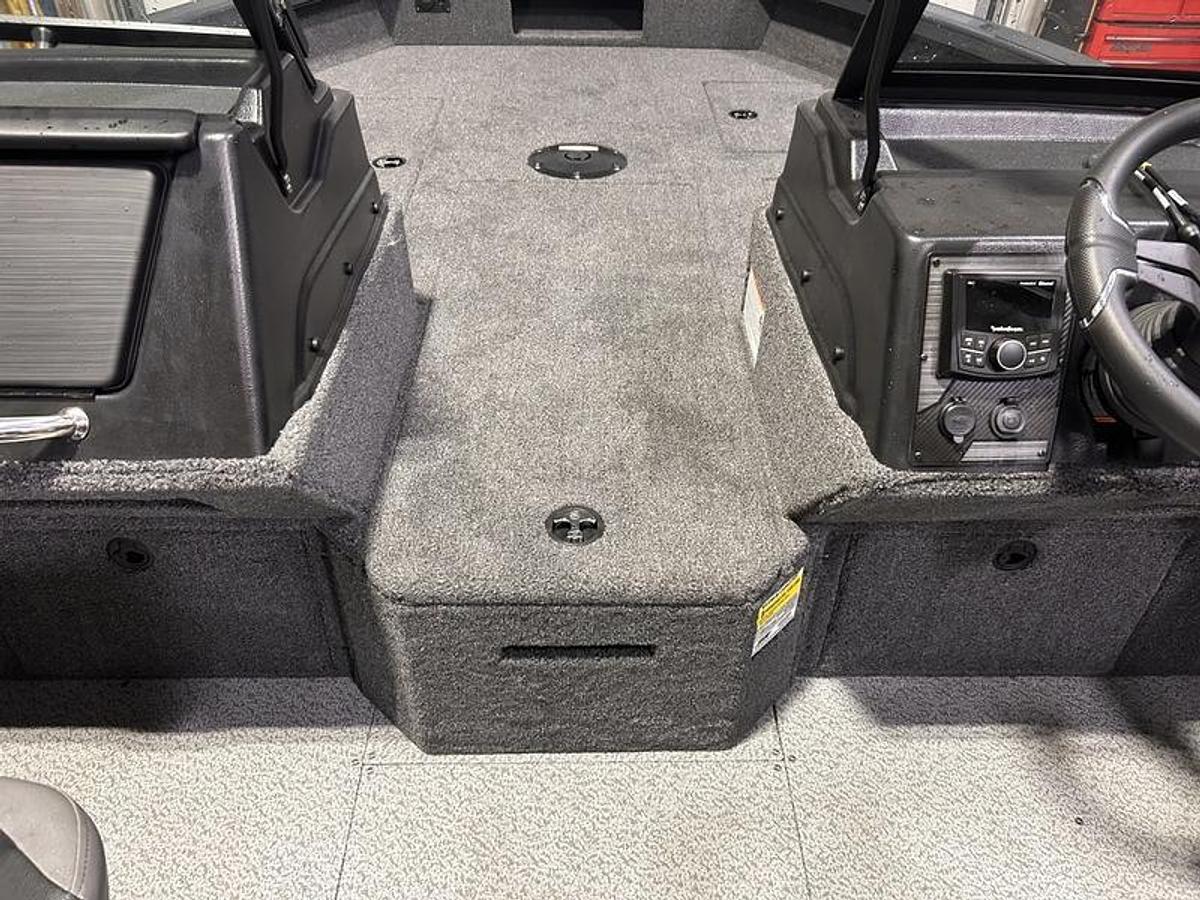 2026 Crestliner 2050 Fish Hawk