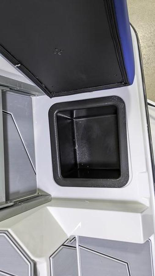 2026 Malibu Boats 25 LSV