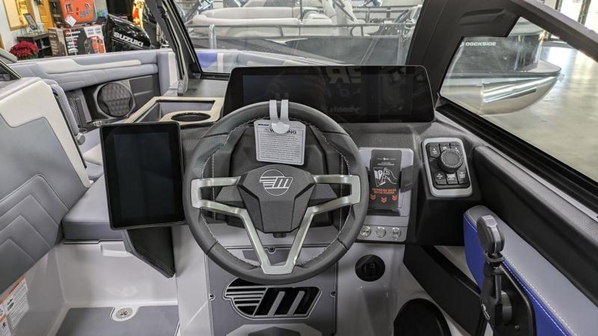 2026 Malibu Boats 25 LSV