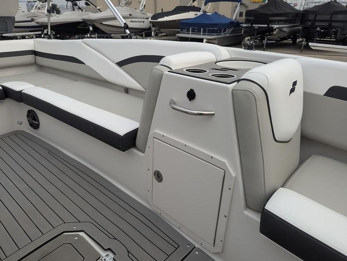 2025 Starcraft Marine SVX 191 OB *AFTER ALL INCENTIVES*