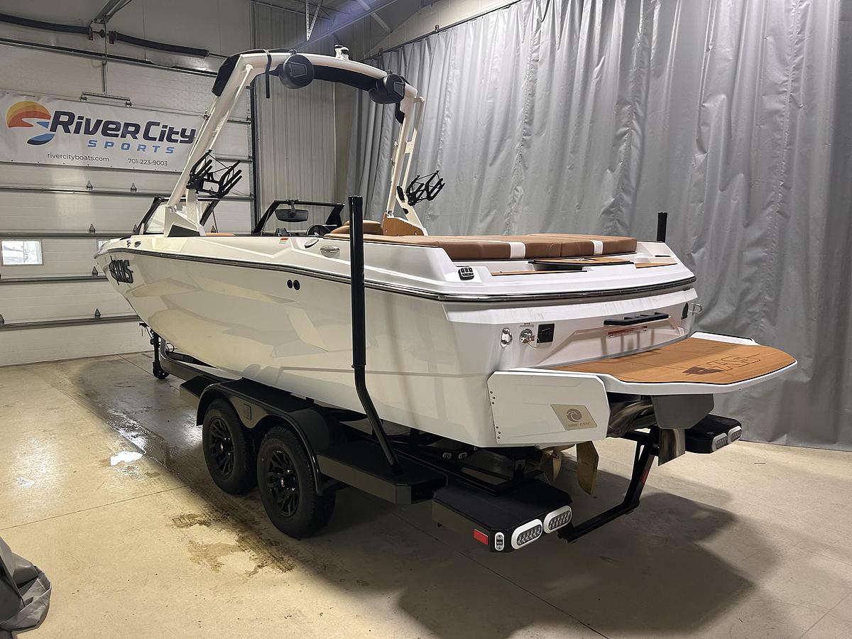 2025 Axis Wake Research A225