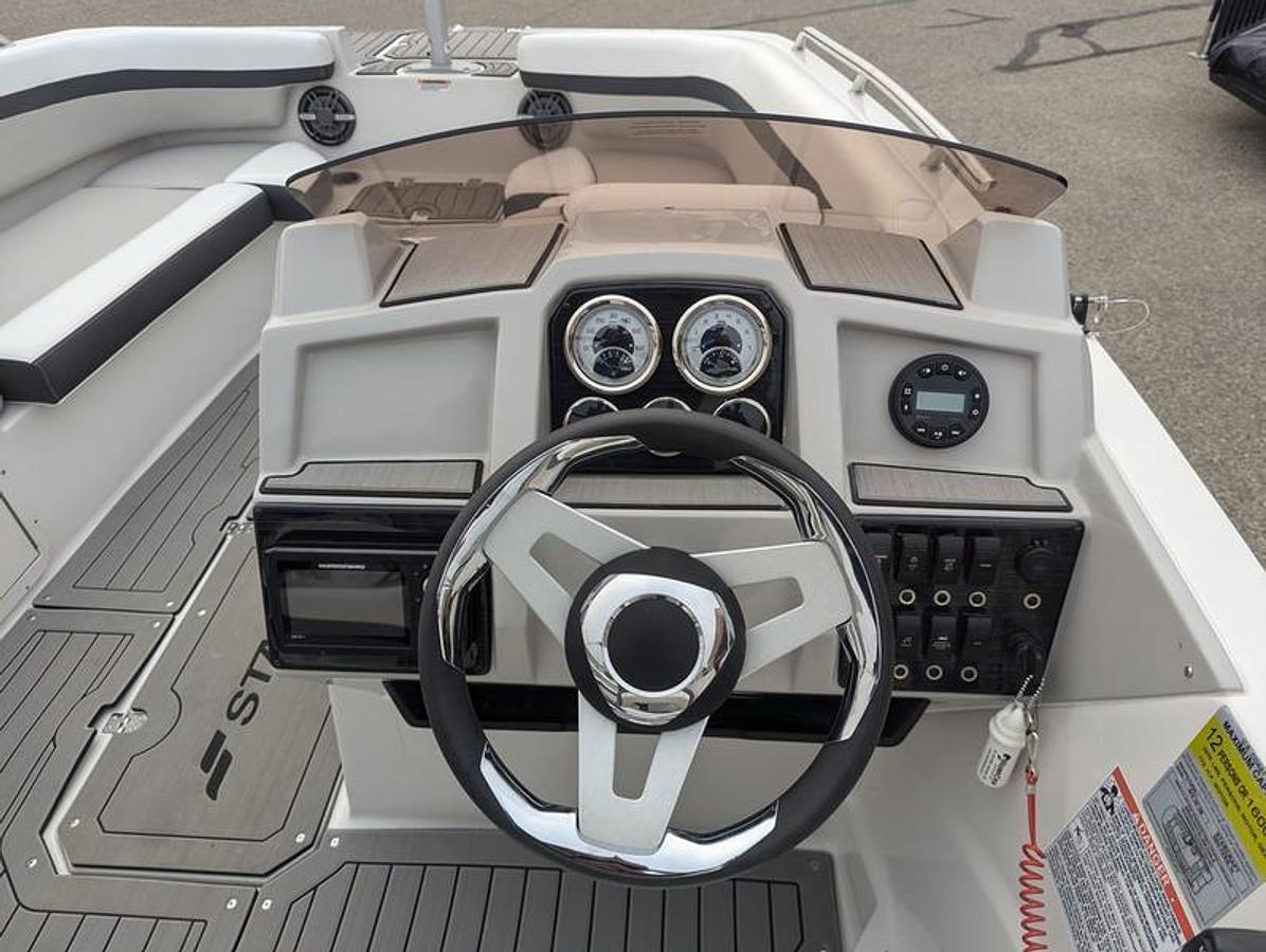 2025 Starcraft Marine SVX 191 OB *AFTER ALL INCENTIVES*