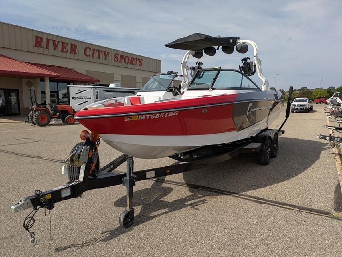 Used 2019 Nautique Super Air Nautique 230