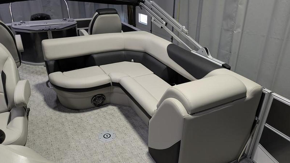 2026 South Bay 224FCR LE 2.75