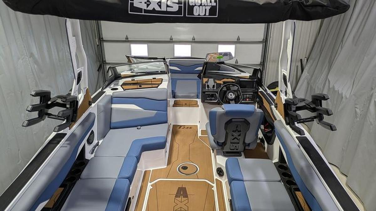 2026 Axis Wake Research T235