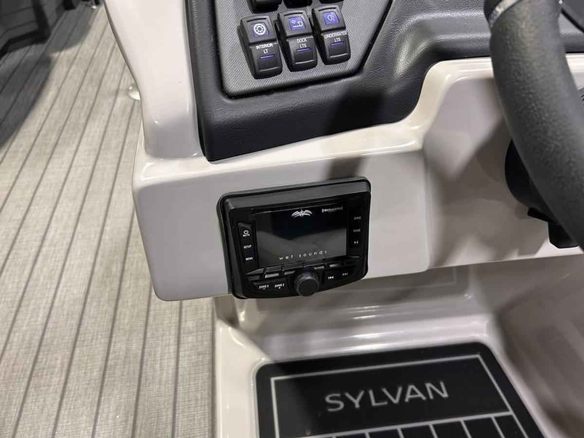 2025 Sylvan L1 Party Fish