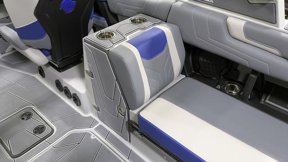 2026 Malibu Boats 25 LSV