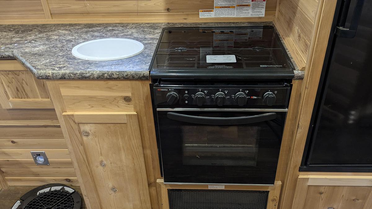 Used 2024 Ice Castle Fish Houses 8' X 17V HD