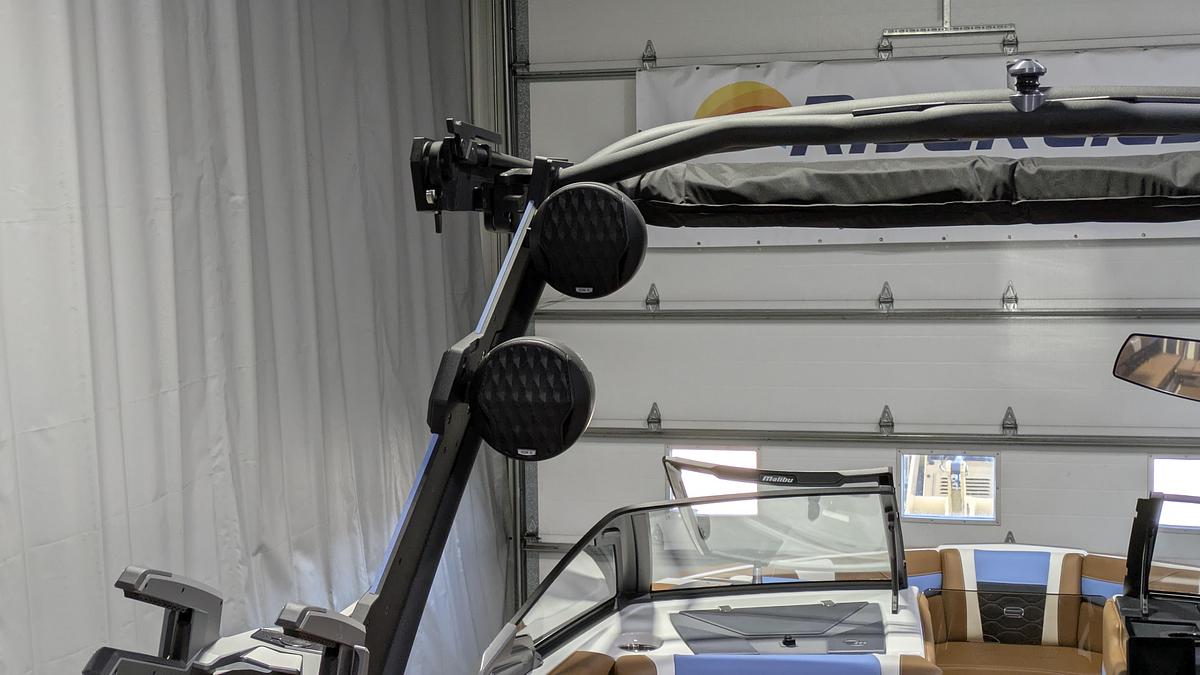 2026 Malibu Boats 23 LSV