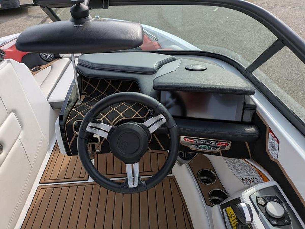 Used 2019 Nautique Super Air Nautique 230