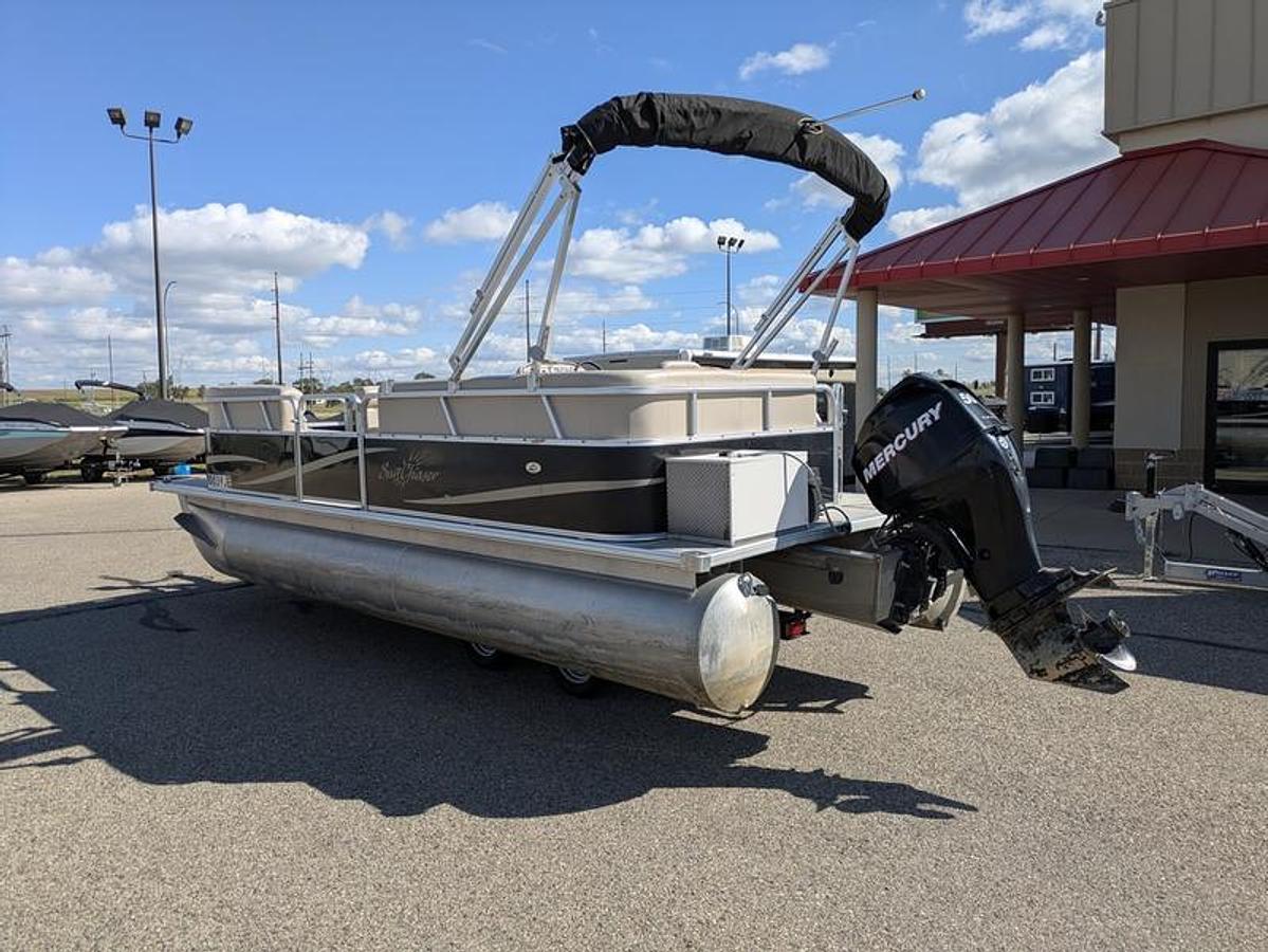 Used 2011 Smoker Craft Oasis 820 Cruise