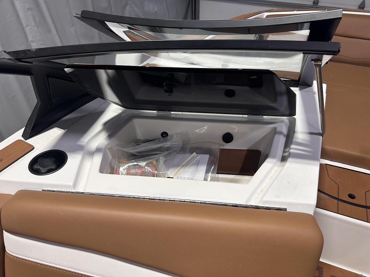 2025 Axis Wake Research A225