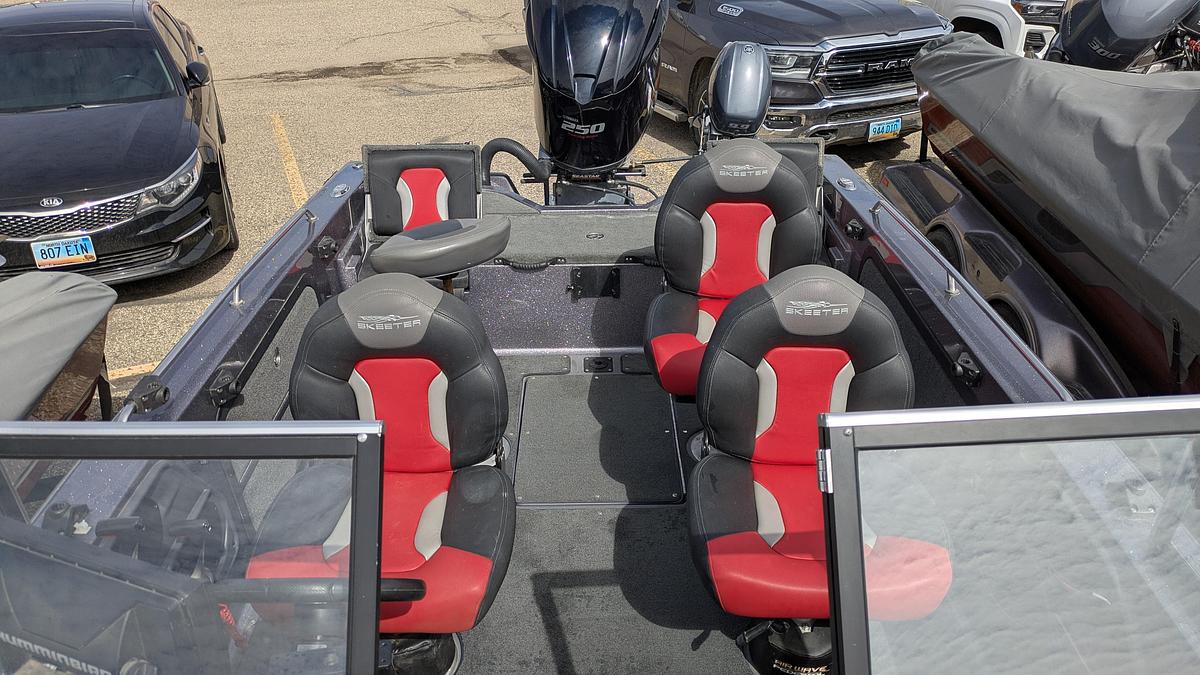 Used 2017 Skeeter WX2060