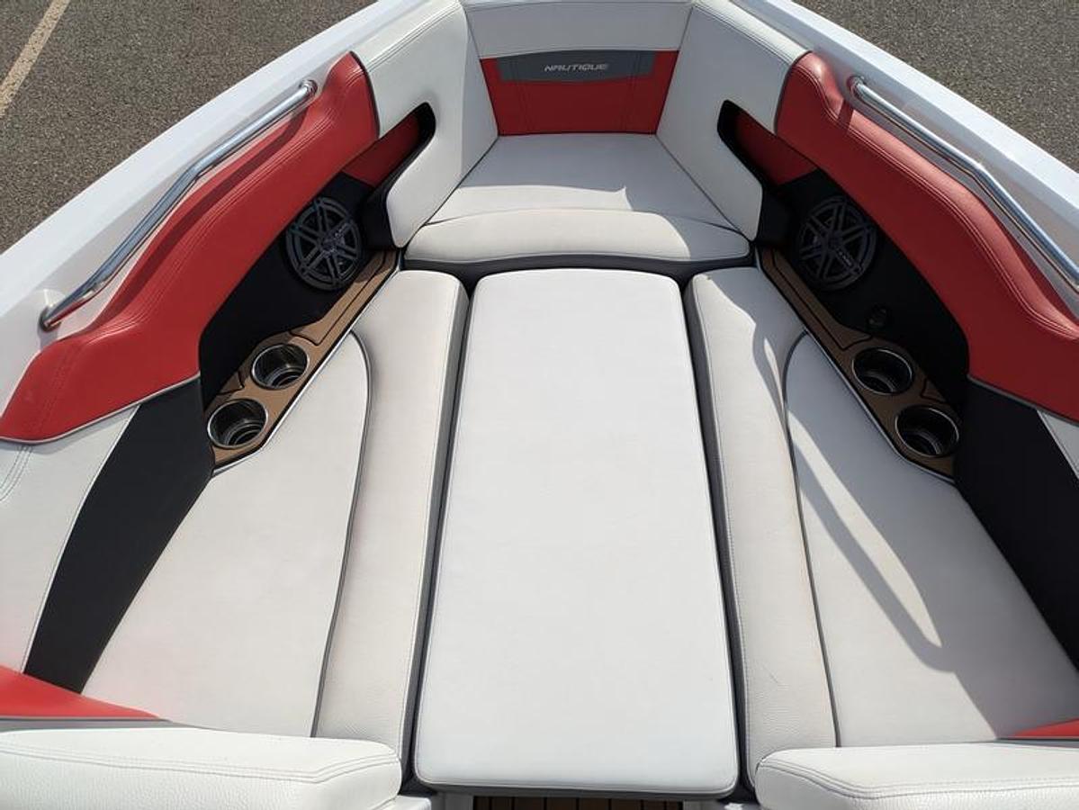 Used 2019 Nautique Super Air Nautique 230
