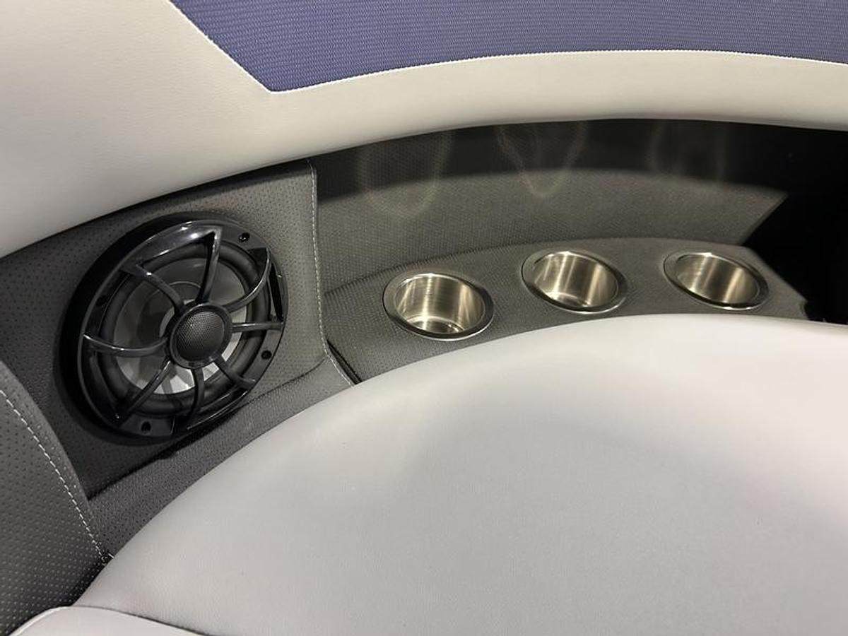 2025 South Bay S224RS Rear Seating 2.75