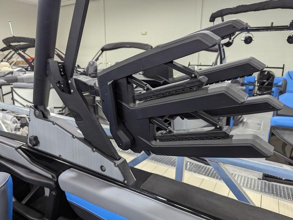 2025 Axis Wake Research A245