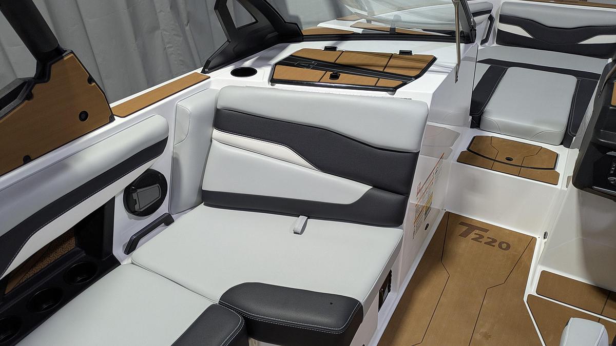 2026 Axis Wake Research T220