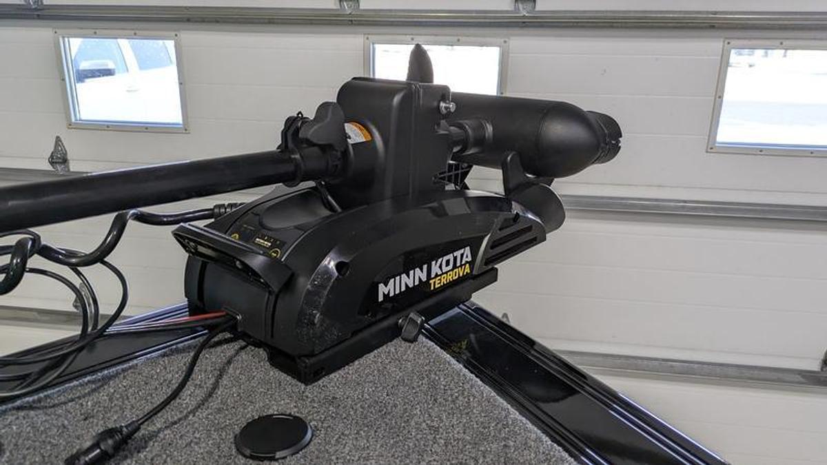 2026 Crestliner 1850 Fish Hawk