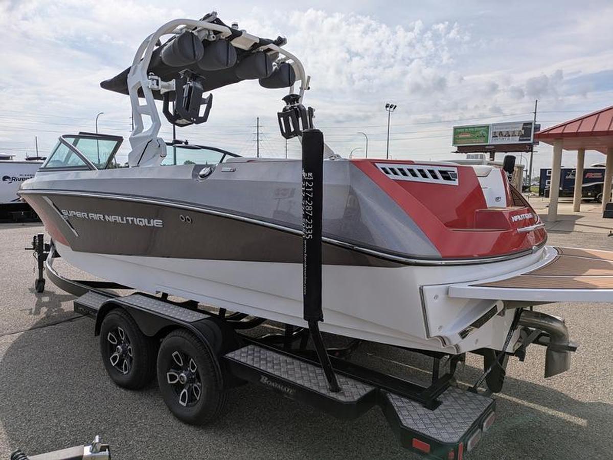 Used 2019 Nautique Super Air Nautique 230