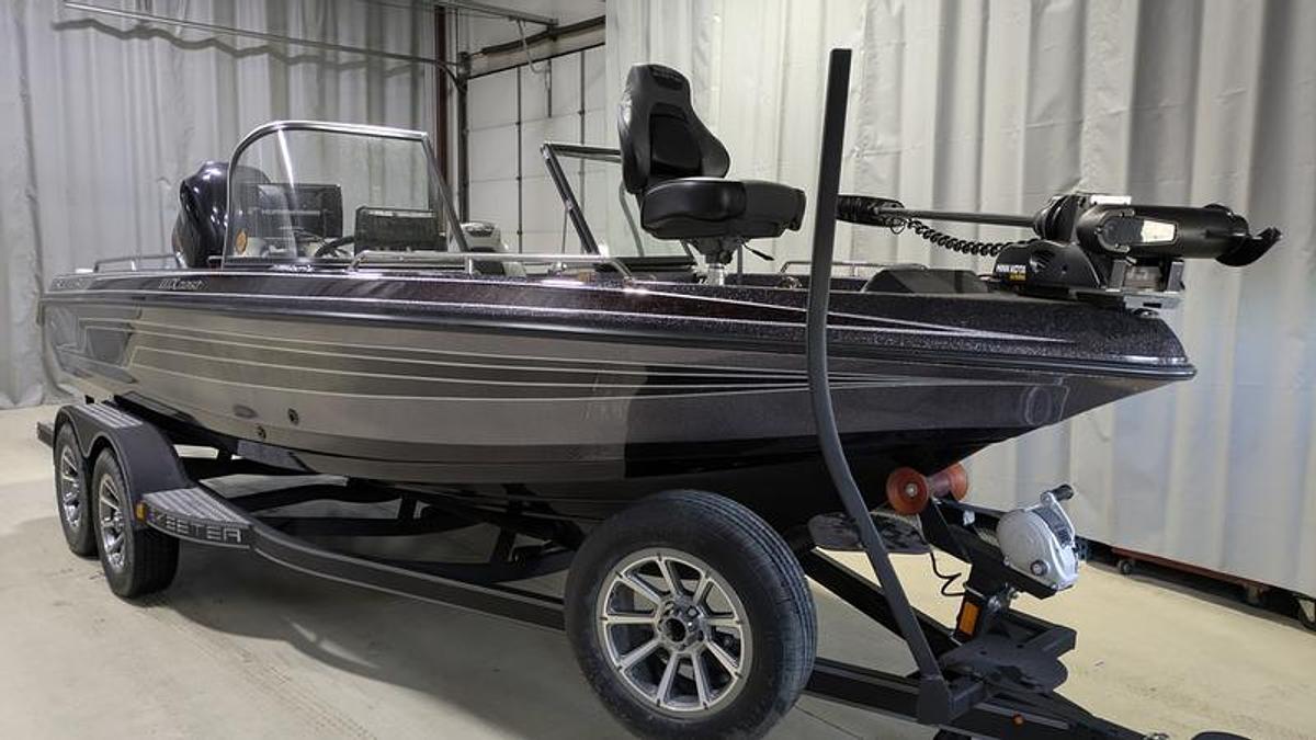 Used 2020 Skeeter WX2060