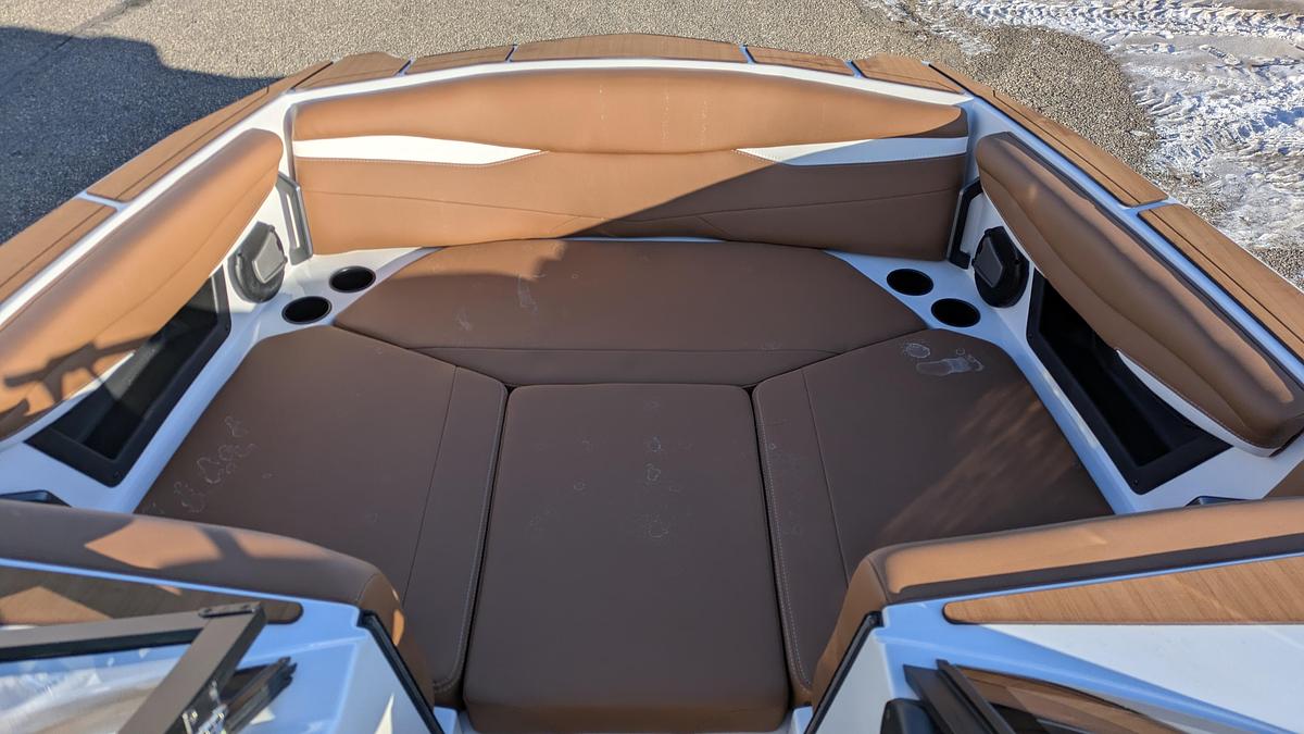 2025 Axis Wake Research A225