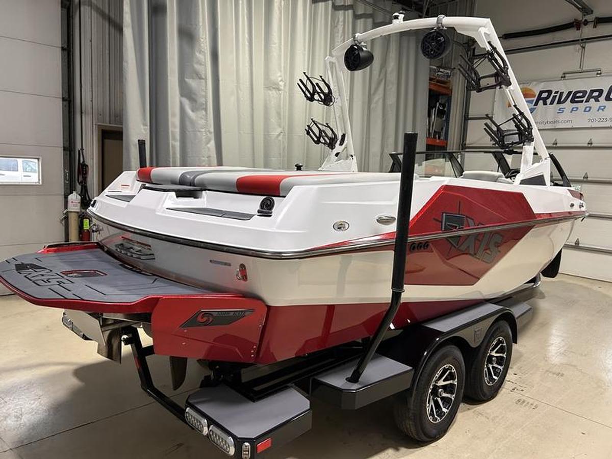 Used 2020 Axis Wake Research T22