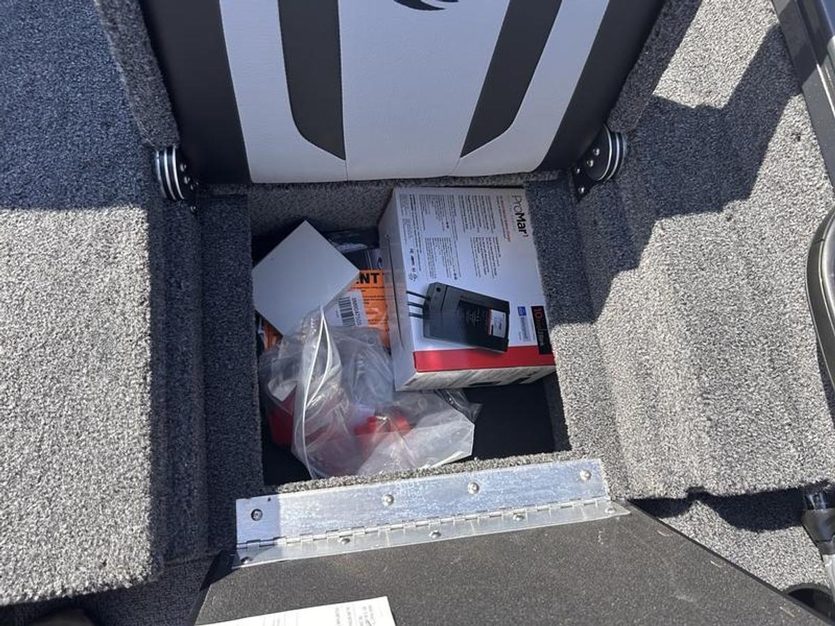 2026 Crestliner 1850 Fish Hawk WT JS