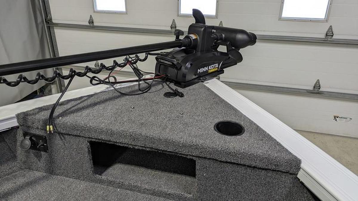 2026 Crestliner 1850 Fish Hawk