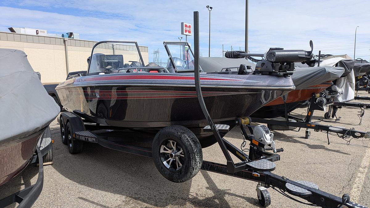 Used 2017 Skeeter WX2060