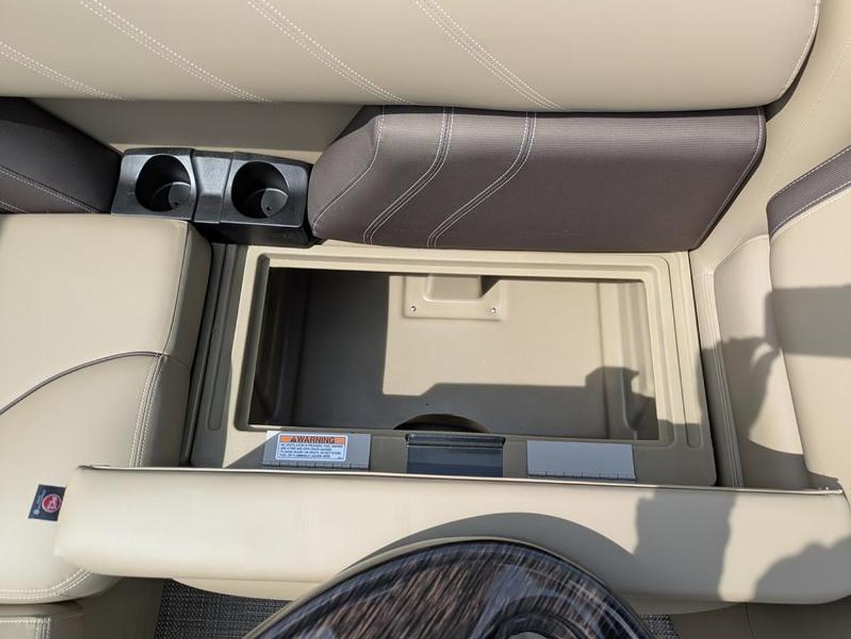 2025 Sylvan MIRAGE 822 CLZ