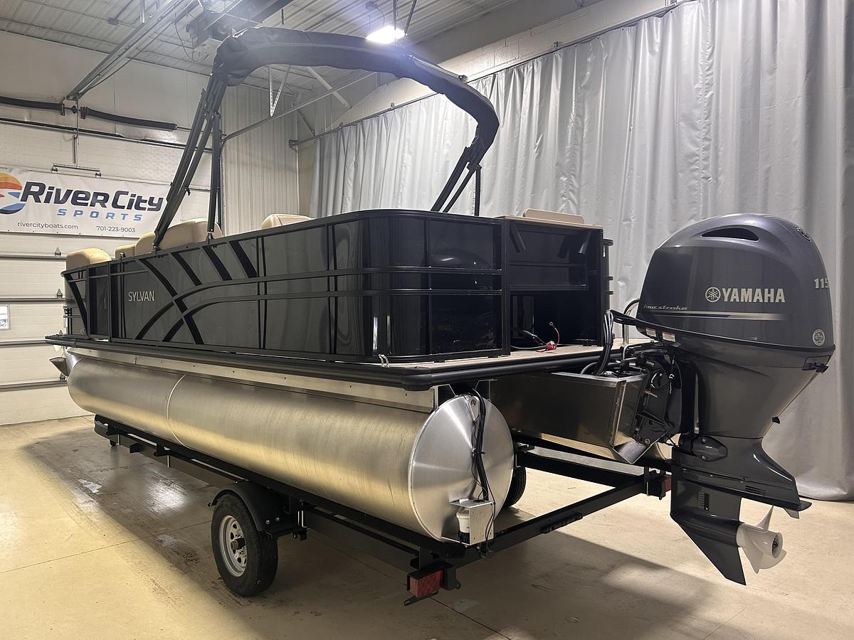 2026 Sylvan 822 Party Fish