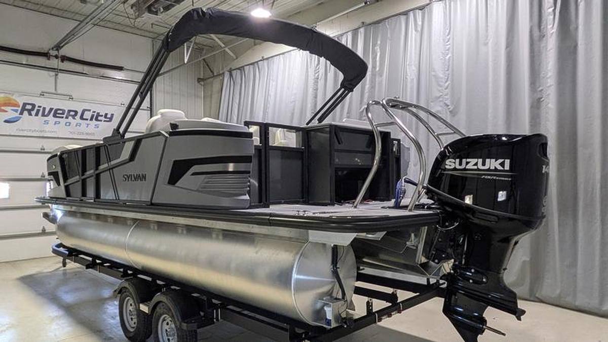 2026 Sylvan R-22 Party Fish