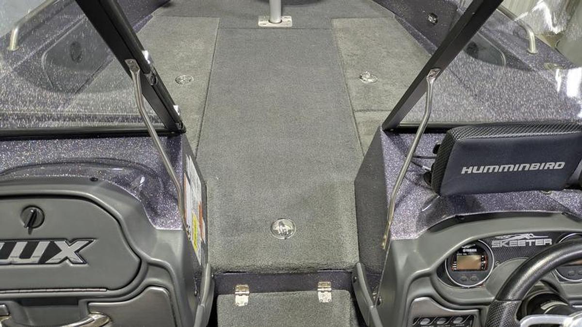 Used 2017 Skeeter WX2060