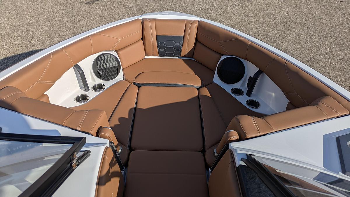 2026 Malibu Boats 23 LSV