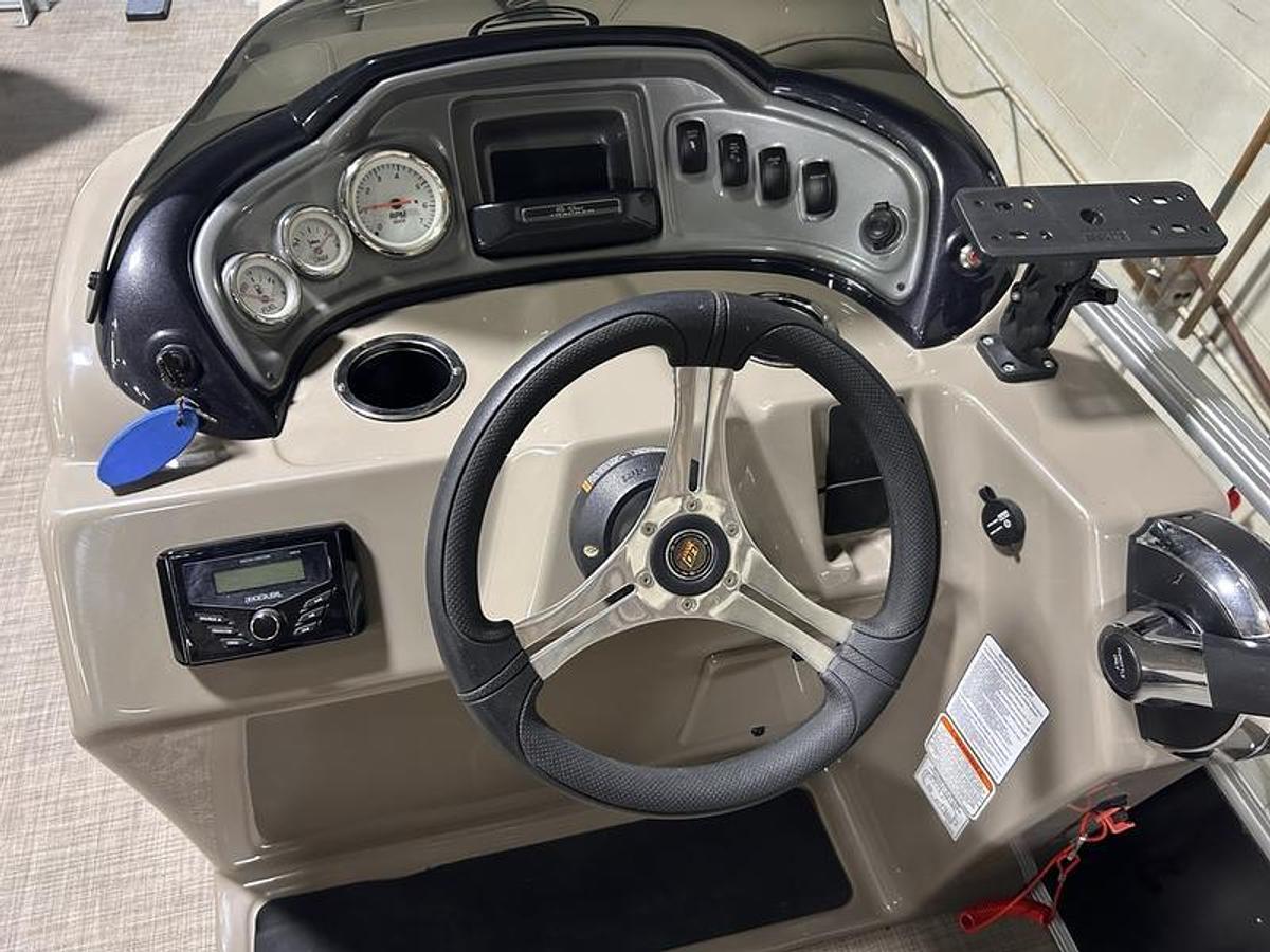 Used 2023 Sun Tracker Sportfish™ 20 DLX