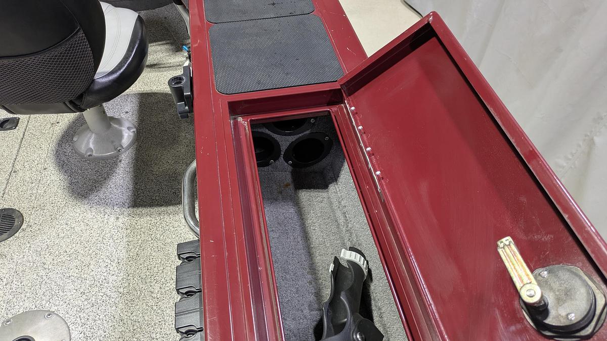 Used 2012 TRACKER Targa V18