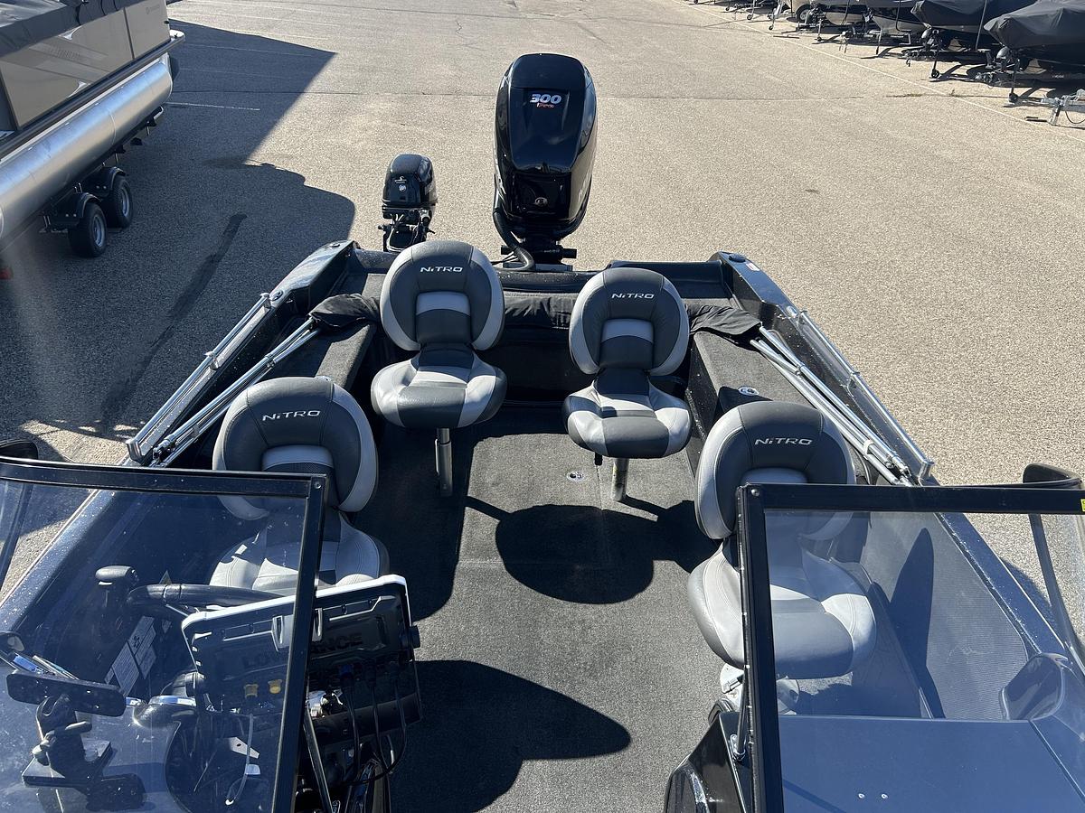 Used 2016 Nitro ZV21